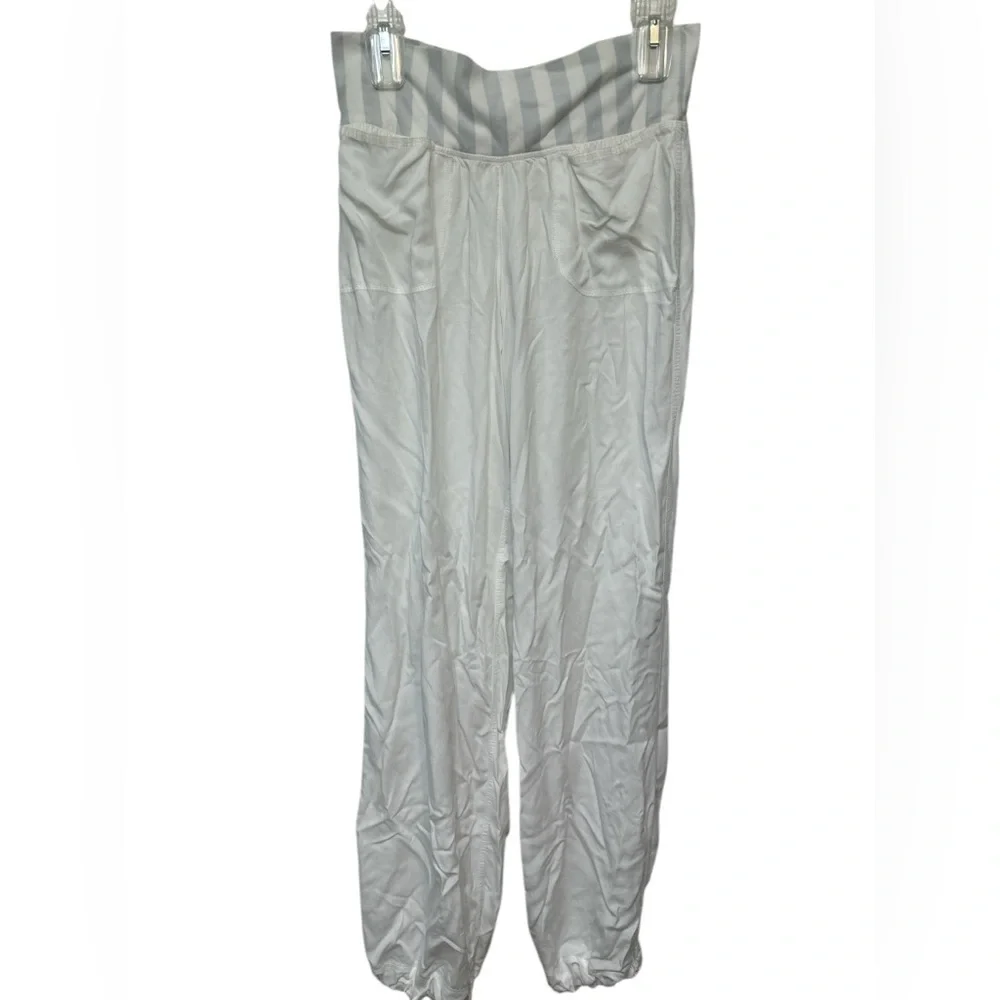 Lululemon White Lightweight Dance Jogger Pants